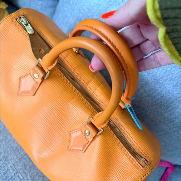 Louis Vuitton Orange Epi Leather Speedy Handbag - Picture 4 of 16